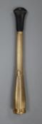 A 1950's 9ct gold mounted cigarette holder, 78mm, gross 6.9 grams.