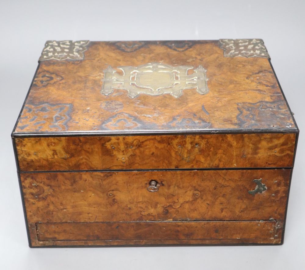A Victorian walnut brass-mounted box - Image 4 of 7