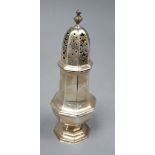 A George V silver octagonal sugar caster, Birmingham, 1913, 16.7cm, 2.5 oz.