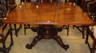 A Victorian style mahogany dining table, W.140cm, D.125cm, H.72cm