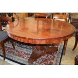 A large circular hall table (no bolts), width 122.5cm, depth 122.5cm, height 72.5cm