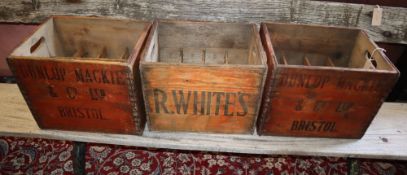 Three wine crates to hold 12 bottles, width 42cm, depth 31.5cm, height 33cm