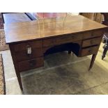 An Edwardian satinwood banded mahogany kneehole dressing table, width 122cm, depth 60cm, height