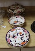 A Mason's Mandalay pattern soup tureen, bowl and seven plates