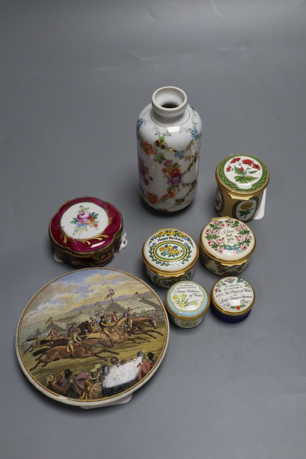 Six modern pill boxes, a pot lid and a flower-decorated vase - Image 2 of 3