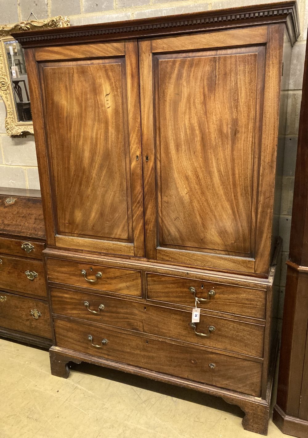 A George III mahogany linen press, width 124cm, depth 61cm, height 185cm - Image 3 of 7