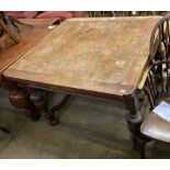An 18th century style oak draw leaf dining table, width 190cm (extended) depth 106cm height 75cm
