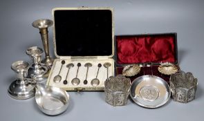 Sundry silver items, including a modern sterling pap boat, a pair of dwarf pillar candlesticks, a