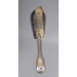 A late William IV silver fiddle, thread and shell pattern fish slice, Mary Chawner, London 1836,