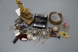 Mixed costume jewellery etc.