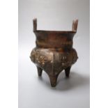 A Chinese archaistic bronze tripod vessel, 16cm