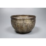 An 18th century Mughal fluted white metal bowl, 11.7cm, 7.5oz.