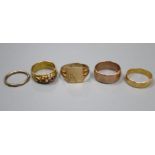 Three 9ct gold rings including Victorian gem set(a.f.), a 22ct band and one other band, 9ct- gross