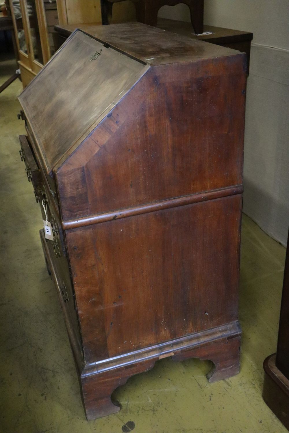 An early 18th century walnut bureau, width 91cm depth 54cm height 98cm - Image 3 of 3