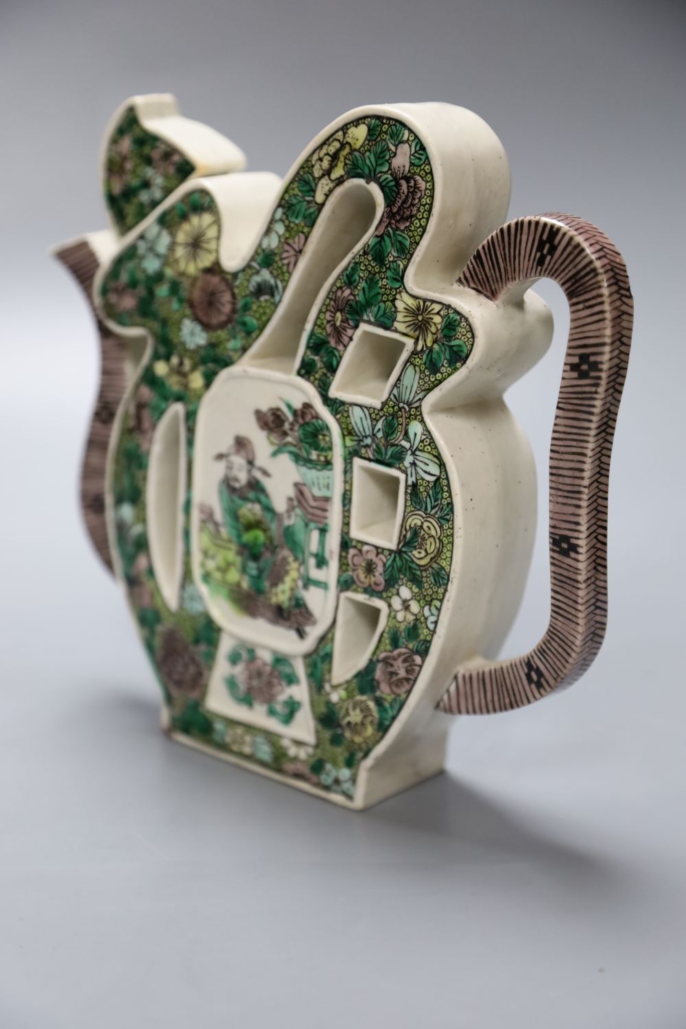 A Chinese enamelled biscuit "Fu" wine pot, Kangxi mark, late 19th century, height 19cmCONDITION: - Image 3 of 3