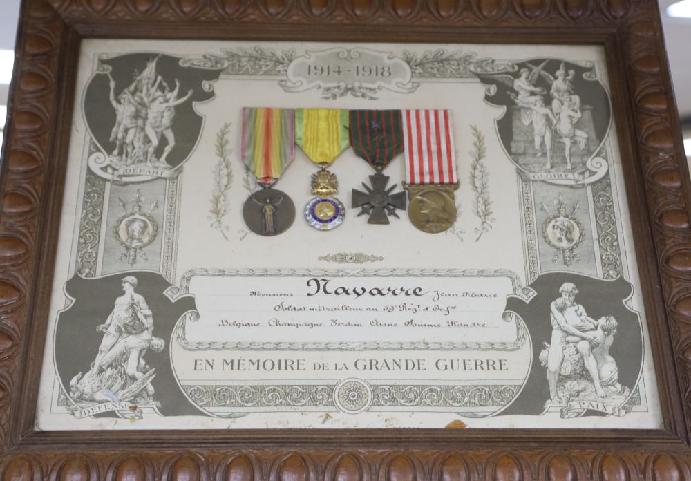 A French medal group including Victory medal, Military medal (Gallantry), 1914-18 Croix de Guerre (