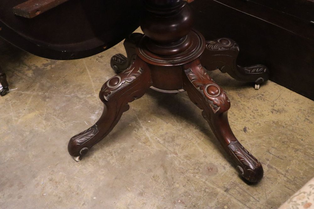 A Victorian mahogany tilt-top oval loo table, width 134cm depth 100cm height 74cm - Image 4 of 4