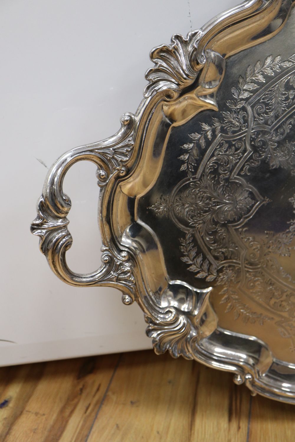 A large shaped oval silver two-handled tray with shell and scroll border, Edward Barnard & Sons, - Image 3 of 5