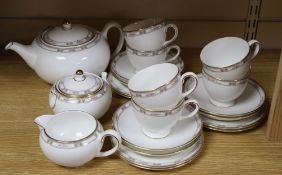 A Wedgwood 'Colchester' pattern dinner service