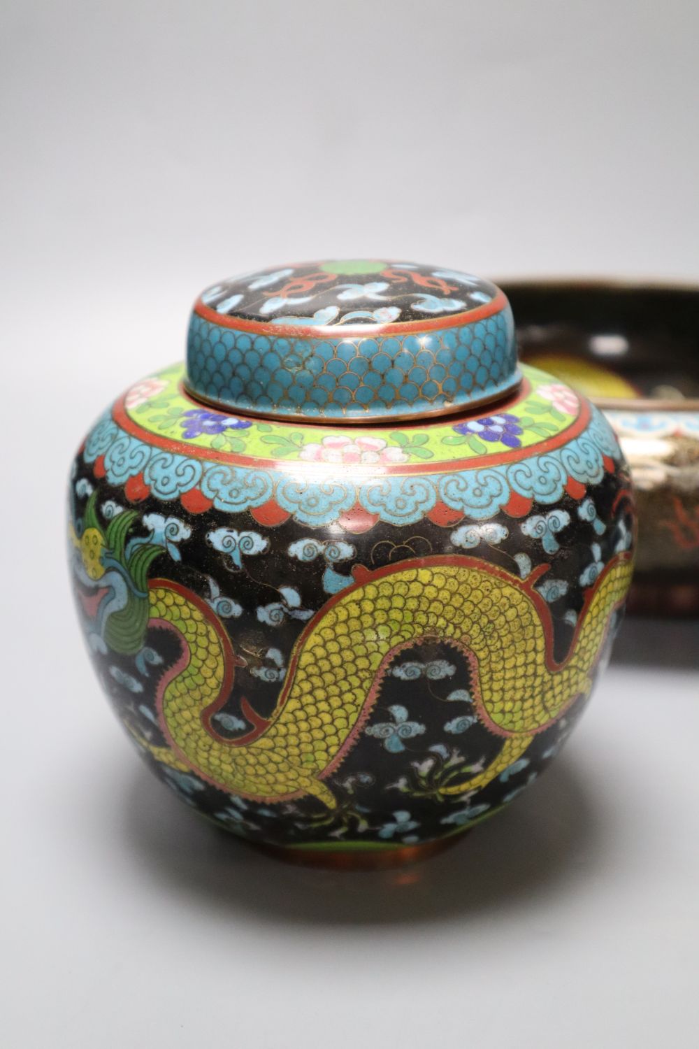 An early 20th century Chinese 'dragon' bowl, a box and cover and a ginger jar and cover, largest - Image 2 of 8