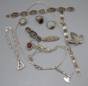 Mixed jewellery including 925 and niello bracelet, silver 'Kate' brooch, etc.