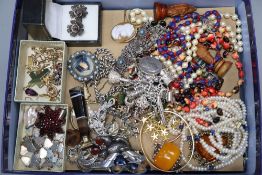 A quantity of mixed Victorian and later jewellery, including agate handled seal, white metal and