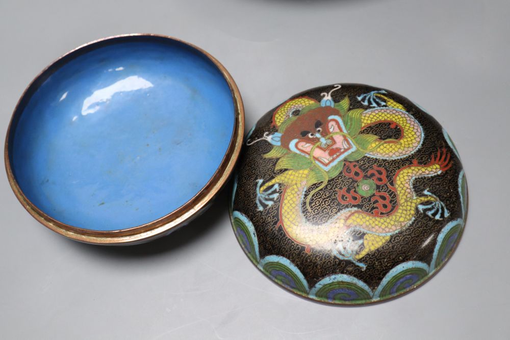 An early 20th century Chinese 'dragon' bowl, a box and cover and a ginger jar and cover, largest - Image 5 of 8