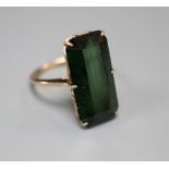 A tourmaline cocktail ring, gold setting (tests as 9ct), size O, gross 5.9 grams.