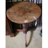 A George III mahogany circular tripod table, 46cm diameter, 68cm high