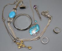 Assorted jewellery including Thai sterling and enamel pendant necklace, sterling and niello bangle