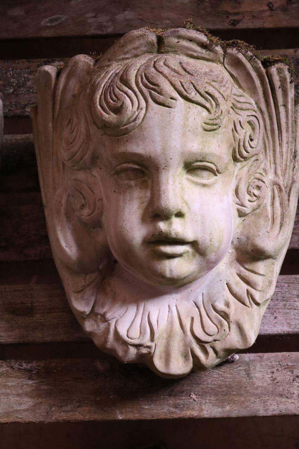 Three reconstituted stone cherub garden wall appliques, tallest 32cm - Image 3 of 4