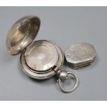 A late Victorian silver sovereign case, Birmingham, 1899 and a George III silver vinaigrette,