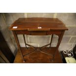 An Edwardian mahogany occasional table, width 61cmCONDITION: A little dusty but otherwise good