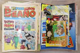 A quantity of Beano comics