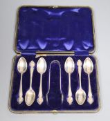 A cased set of six George V silver teaspoons and matching sugar tongs, Sheffield, 1914.CONDITION: