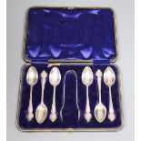 A cased set of six George V silver teaspoons and matching sugar tongs, Sheffield, 1914.CONDITION: