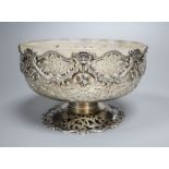 A George V pierced silver pedestal bowl with frosted glass insert, Alexander Clark Co. Birmingham,