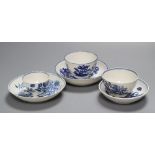 Three Worcester blue and white teabowls and saucers, c. 1770-85, in European Landscape, Three