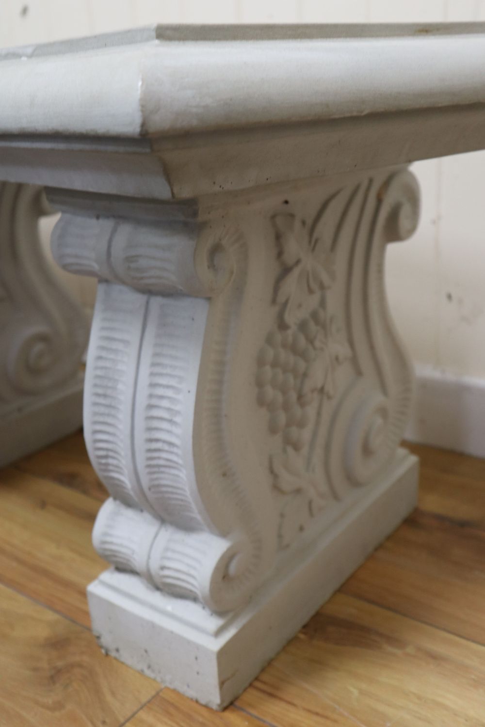 A reconstituted marble concave garden bench, width 150cm height 46cmCONDITION: Top looks to have - Image 2 of 3