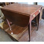 A George III mahogany Pembroke table, width 79cm depth 48cm height 70cm