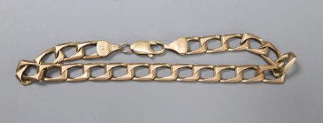 An Italian 375 rectangular-link bracelet with trigger clasp, 24cm, 18g.CONDITION: Slightly used