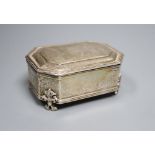 A George V silver octagonal trinket box, engraved with Pegasus hunting scenes, Goldsmith &