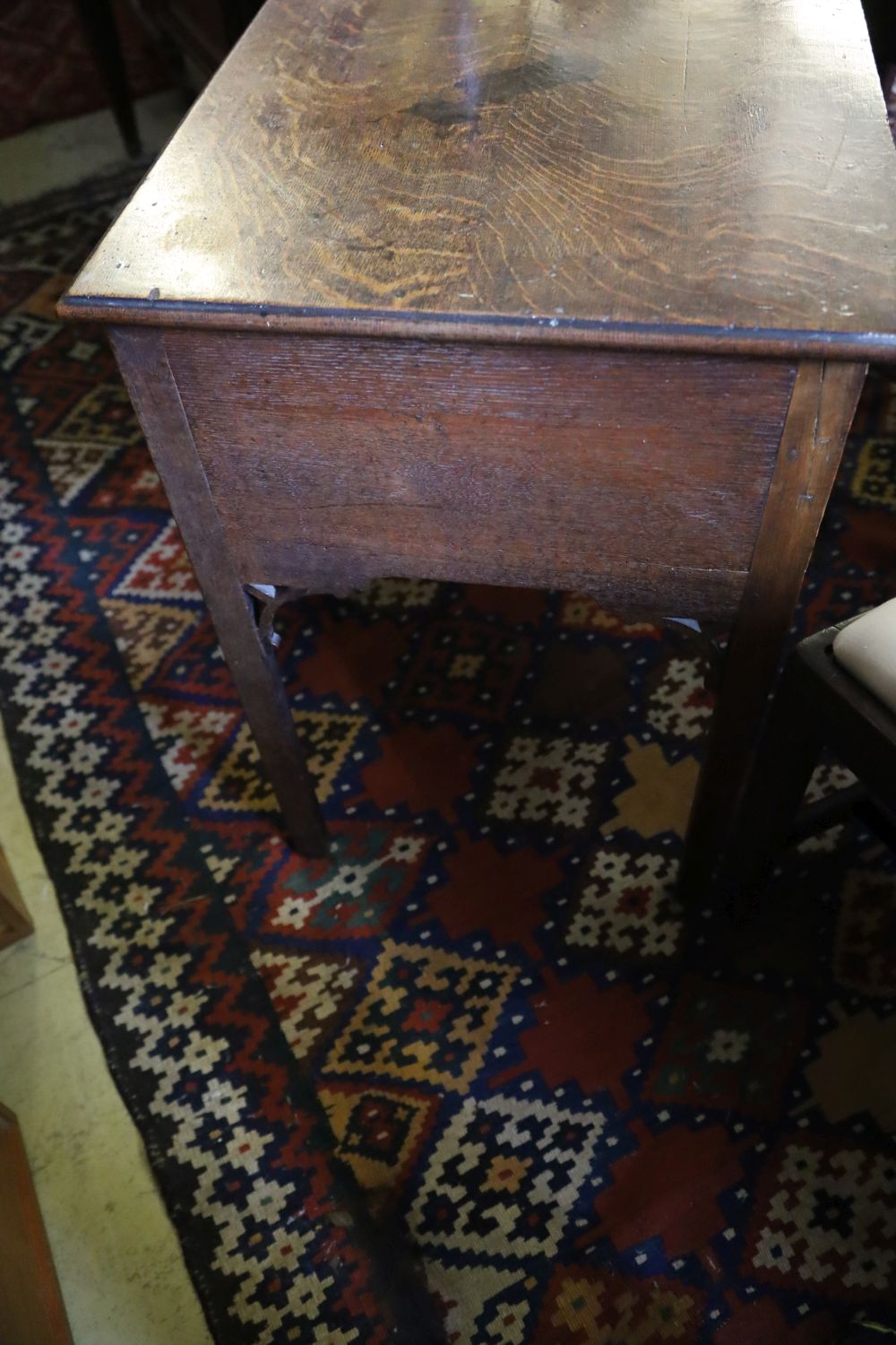 A George III oak low boy, with one long and two short drawers, with brass drop handles, on square - Image 4 of 4