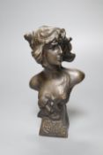 An Art Nouveau bronze portrait bust of Cleopatre, 18cm