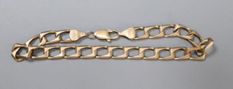 An Italian 375 rectangular-link bracelet with trigger clasp, 24cm, 18g.CONDITION: Slightly used