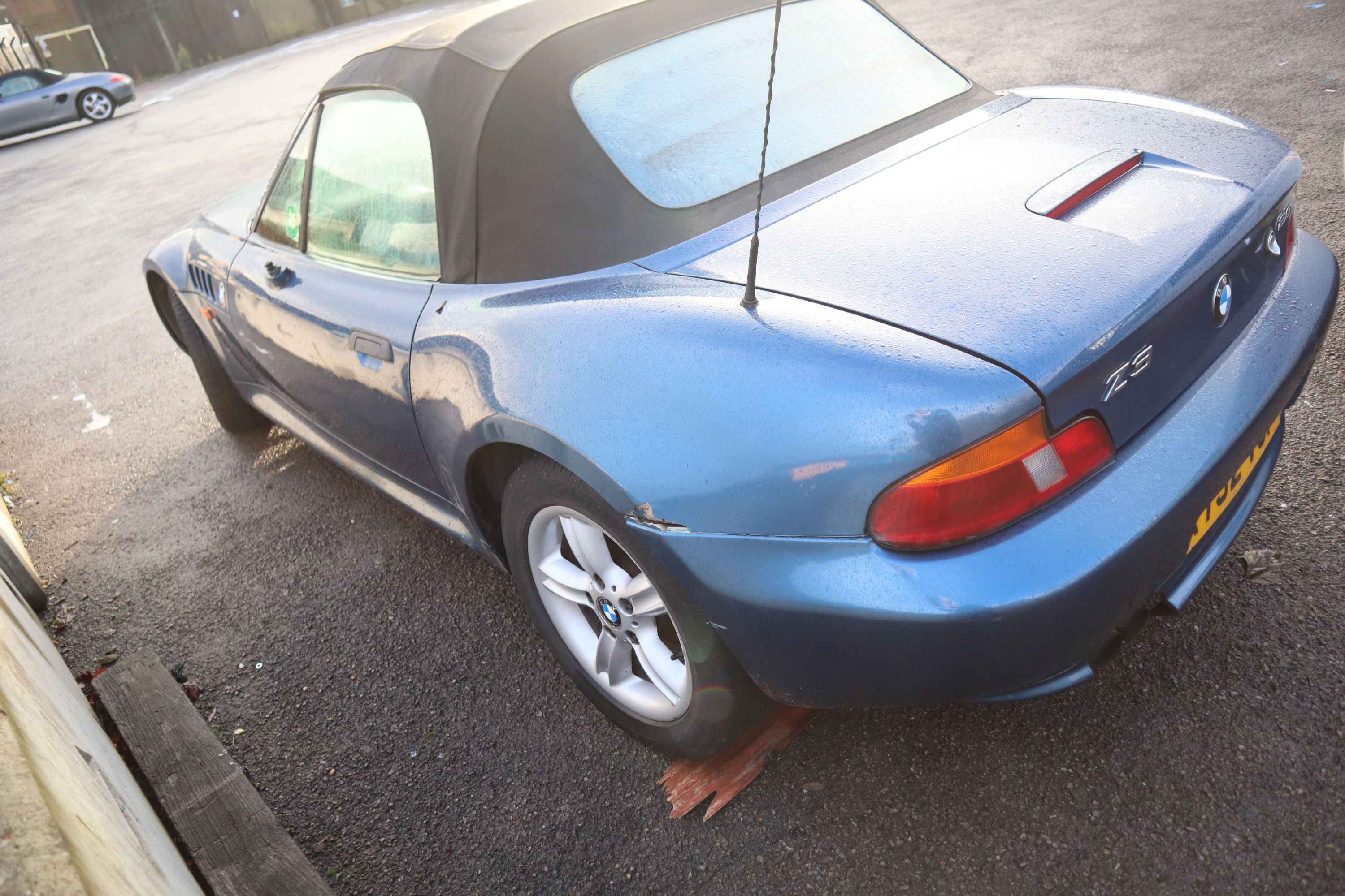 BMW Z3, registered Oct 2000, 187,950 miles, MOT expired 18.11.2020. To be sold without reserve, NO - Image 13 of 14