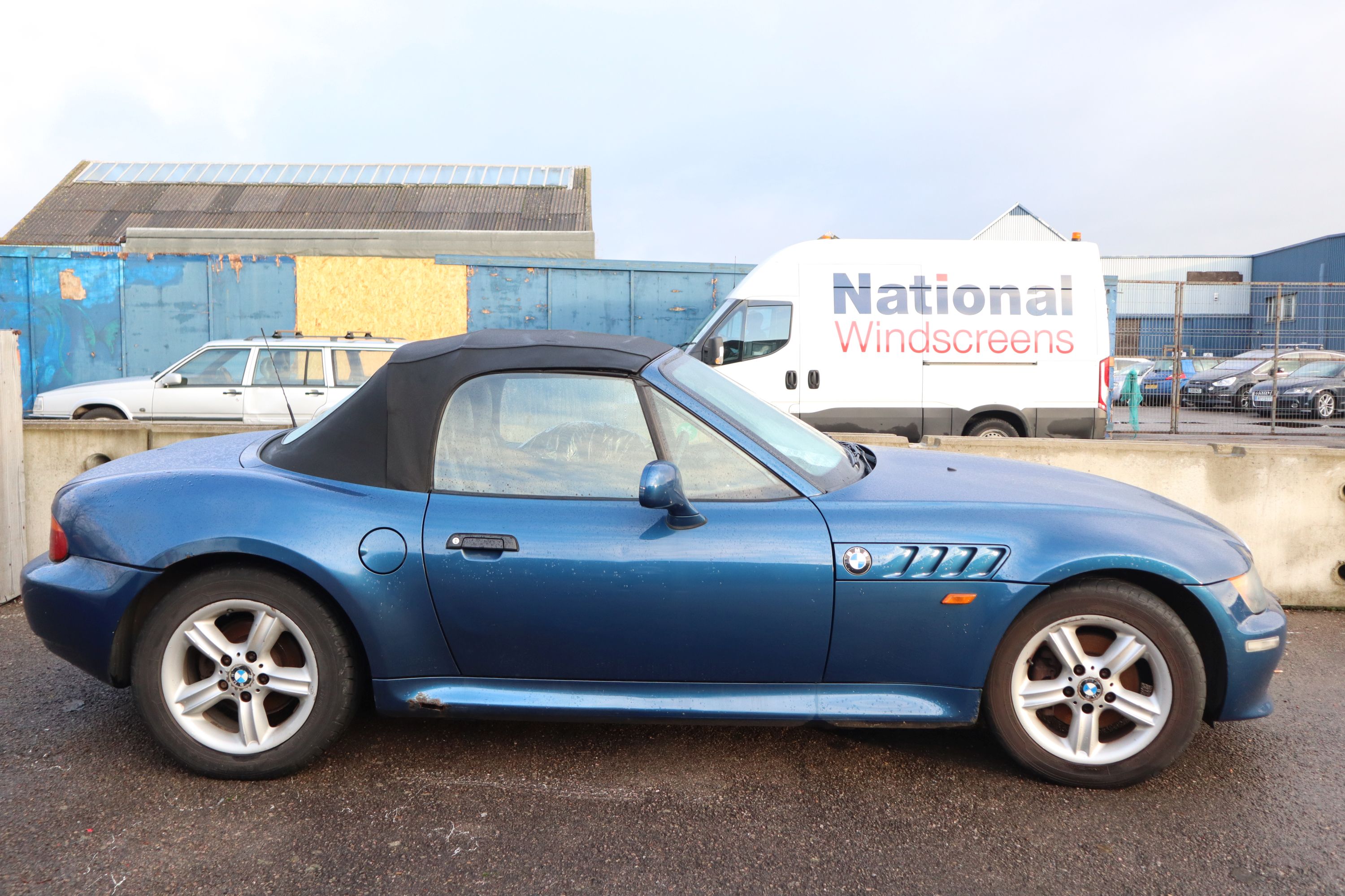 BMW Z3, registered Oct 2000, 187,950 miles, MOT expired 18.11.2020. To be sold without reserve, NO - Image 3 of 14