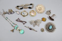 Mixed jewellery including ceramic scarab set filligree brooch, fob seal, cufflinks, garnet brooch