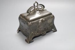 A WMF pewter casket, in Art Nouveau style, 14cm