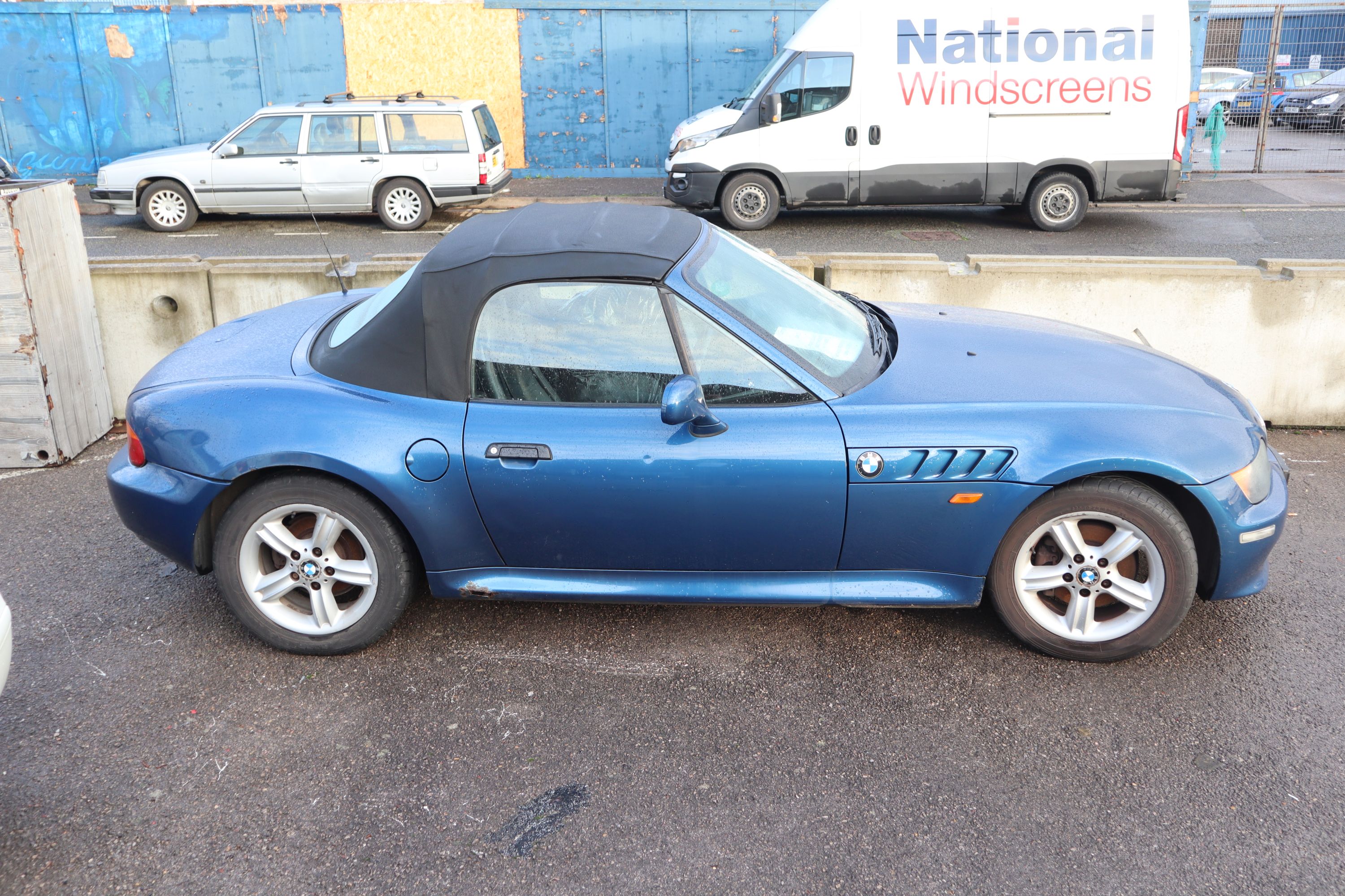 BMW Z3, registered Oct 2000, 187,950 miles, MOT expired 18.11.2020. To be sold without reserve, NO - Image 2 of 14